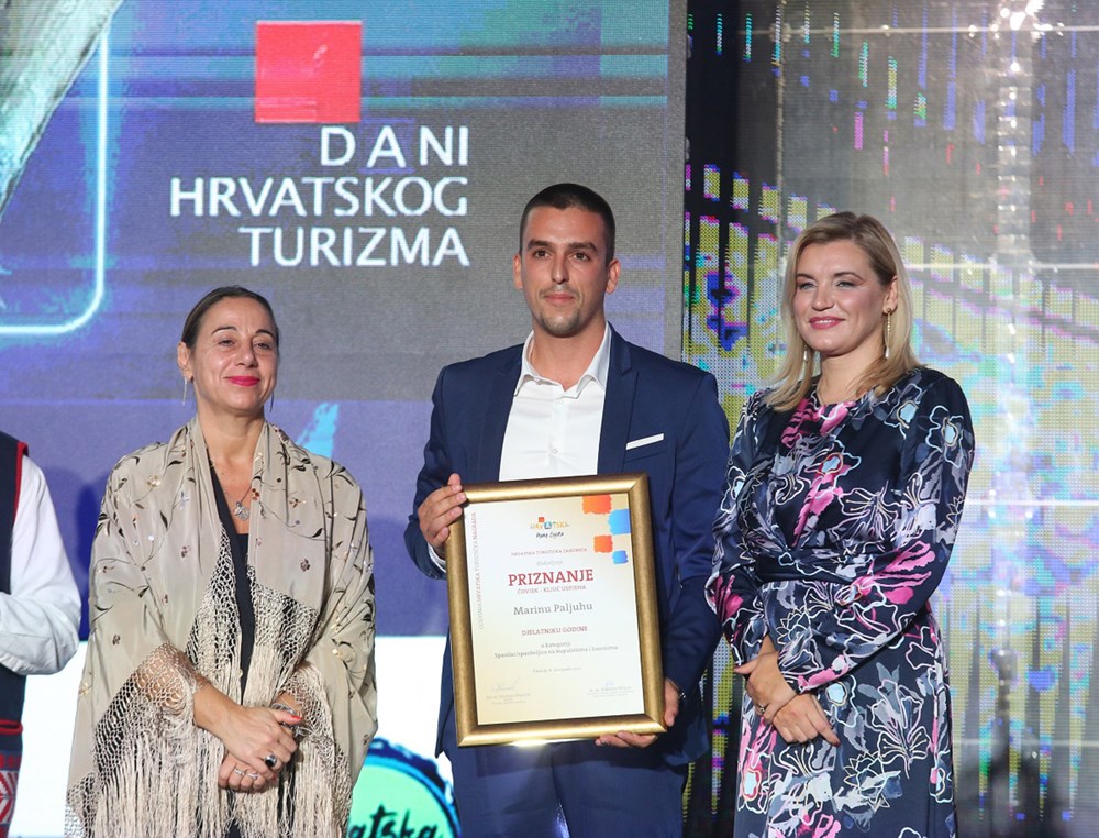 Marin Paljuh je primio nagradu za djelatnika godine u kategoriji spasilac